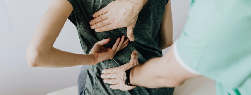 Scopri la Chiropratica Specializzata per ernia del disco, protrusione e stenosi. L'alternativa naturale e sicura a farmaci e chirurgia. Ritorna al benessere con noi!